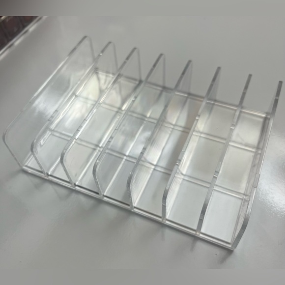 Transparent Storage/Organizer box - Picture 2 of 3